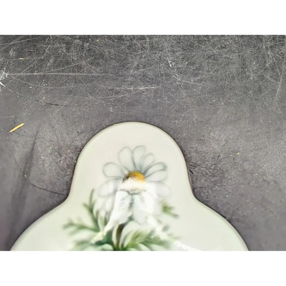 Princess Royale Fine Bone China England Cloverleaf Shaped Trinket Box Floral 2